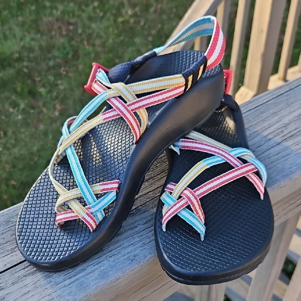 Chaco Z/Cloud Sandals Women’s Size 8 – Multicolor Strappy Sport Sandals